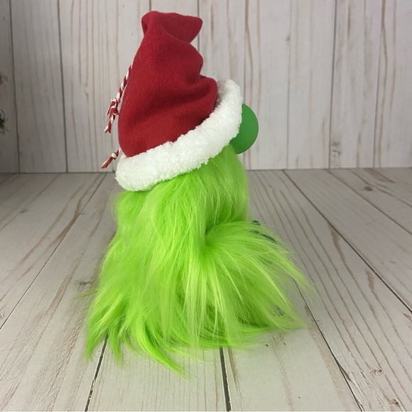 🚫SOLD🚫 Grinch Gnome Handmade Christmas Holiday Decor Green Faux Fur Red Flannel - Picture 8 of 12
